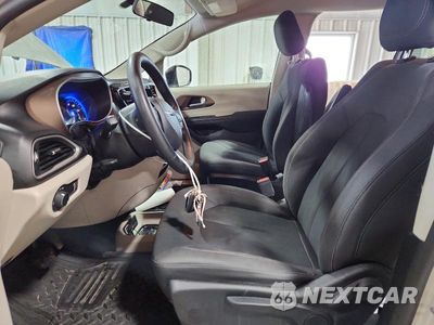 Zdjęcie 7 z 13 samochodu: 2019 CHRYSLER PACIFICA L VIN:2C4RC1AG8KR666340 - miniatura