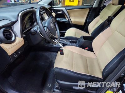 Zdjęcie 7 z 13 samochodu: 2018 TOYOTA RAV4 HYBRID XLE VIN:JTMRJREV2JD210879 - miniatura