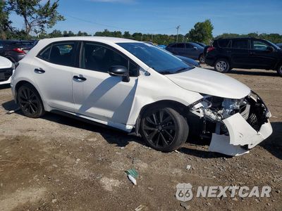 Czwarte zdjęcie samochodu z boku: 2021 TOYOTA COROLLA HATCHBACK SE NIGHTSHADE EDITION VIN:JTND4MBE6M3109570 - miniatura