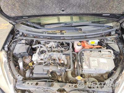 Zdjęcie 11 z 12 samochodu: 2012 TOYOTA PRIUS C TWO VIN:JTDKDTB35C1018918 - miniatura
