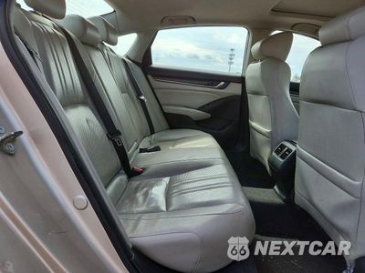 Zdjęcie 10 z 12 samochodu: 2018 HONDA ACCORD TOURING VIN:1HGCV1F98JA003087 - miniatura