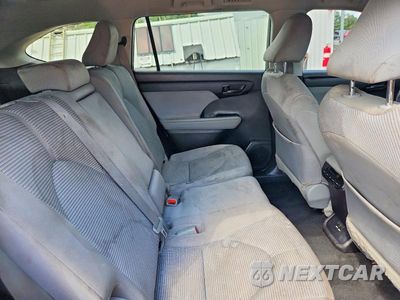 Zdjęcie 11 z 13 samochodu: 2021 TOYOTA HIGHLANDER L VIN:5TDCZRBH1MS115784 - miniatura