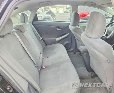 Zdjęcie 10 z 13 samochodu: 2010 TOYOTA PRIUS II VIN:JTDKN3DU7A0082030 - miniatura