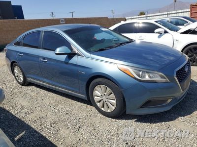 Czwarte zdjęcie samochodu z boku: 2016 HYUNDAI SONATA HYBRID SE VIN:KMHE24L17GA040426 - miniatura