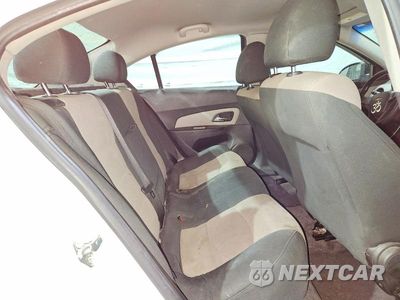Zdjęcie 10 z 12 samochodu: 2012 CHEVROLET CRUZE LS VIN:1G1PD5SH9C7217991 - miniatura