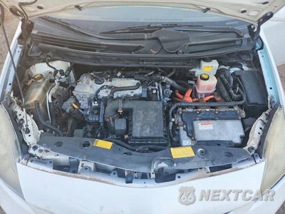 Zdjęcie 11 z 12 samochodu: 2012 TOYOTA PRIUS TWO VIN:JTDKN3DUXC5445362 - miniatura