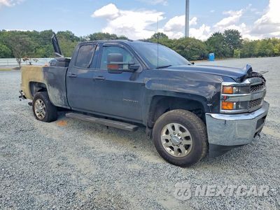 Czwarte zdjęcie samochodu z boku: 2019 CHEVROLET SILVERADO K2500 HEAVY DUTY VIN:2GC2KREG0K1242940 - miniatura