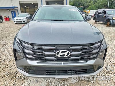 Piąte zdjęcie samochodu w środku: 2025 HYUNDAI TUCSON SE VIN:5NMJACDE6SH521512 - miniatura
