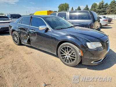 Czwarte zdjęcie samochodu z boku: 2018 CHRYSLER 300 LIMITED VIN:2C3CCAKG0JH177511 - miniatura