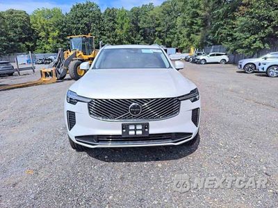 Piąte zdjęcie samochodu w środku: 2026 VOLVO XC90 PLUS VIN:YV4M12RC0T1498803 - miniatura