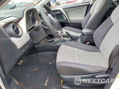 Zdjęcie 7 z 13 samochodu: 2015 TOYOTA RAV4 XLE VIN:JTMWFREV3FD071955 - miniatura