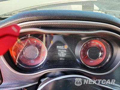 Zdjęcie 9 z 13 samochodu: 2017 DODGE CHALLENGER SRT HELLCAT VIN:2C3CDZC97HH658121 - miniatura