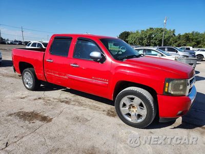 Czwarte zdjęcie samochodu z boku: 2011 CHEVROLET SILVERADO C1500 LT VIN:3GCPCSE09BG388578 - miniatura