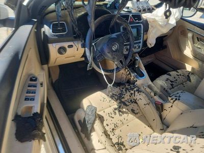 Zdjęcie 8 z 12 samochodu: 2014 VOLKSWAGEN EOS KOMFORT VIN:WVWBW8AH8EV006326 - miniatura
