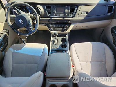 Zdjęcie 8 z 13 samochodu: 2016 KIA SEDONA LX VIN:KNDMB5C15G6128514 - miniatura