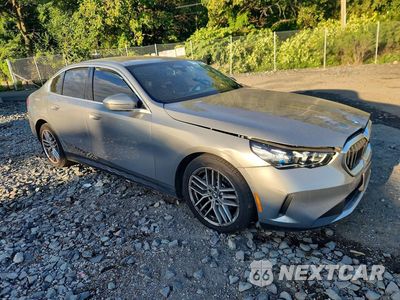 Czwarte zdjęcie samochodu z boku: 2024 BMW 530 XI VIN:WBA53FJ0XRCR00878 - miniatura