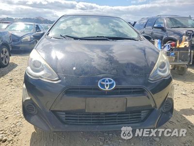 Piąte zdjęcie samochodu w środku: 2015 TOYOTA PRIUS C THREE VIN:JTDKDTB38F1097795 - miniatura