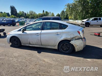 Drugie zdjęcie samochodu z przodu: 2014 TOYOTA PRIUS THREE VIN:JTDKN3DU0E0380215 - miniatura