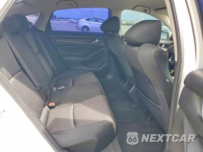 Zdjęcie 10 z 13 samochodu: 2019 HONDA ACCORD LX VIN:1HGCV1F1XKA001904 - miniatura