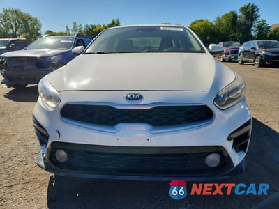 Piąte zdjęcie samochodu w środku: 2020 KIA FORTE LXS VIN:3KPF24AD7LE165231 - miniatura