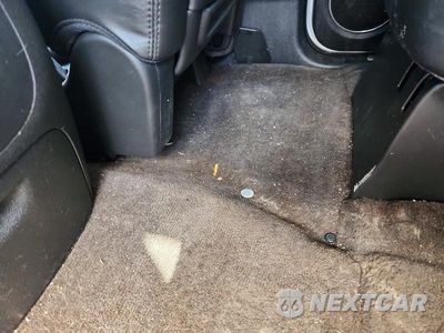 Zdjęcie 11 z 13 samochodu: 2011 GMC YUKON XL DENALI VIN:1GKS2MEF1BR205529 - miniatura