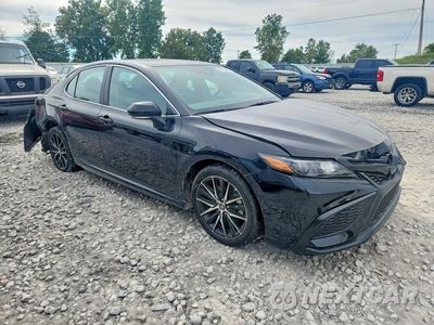Czwarte zdjęcie samochodu z boku: 2024 TOYOTA CAMRY SE VIN:4T1G11BK2RU129410 - miniatura