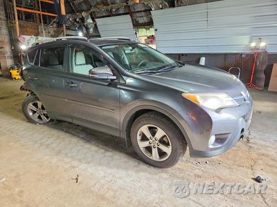Czwarte zdjęcie samochodu z boku: 2015 TOYOTA RAV4 XLE VIN:JTMRFREV2FD124500 - miniatura