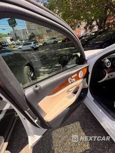 Zdjęcie 8 z 14 samochodu: 2017 MERCEDES-BENZ E 300 4MATIC VIN:WDDZF4KBXHA018352 - miniatura
