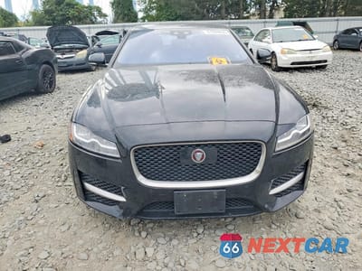 Piąte zdjęcie samochodu w środku: 2016 JAGUAR XF R - SPORT VIN:SAJBL4BV9GCY16053 - miniatura