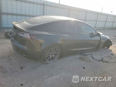 Trzecie zdjęcie samochodu z tyłu: 2022 TESLA MODEL 3 VIN:5YJ3E1EB1NF270653 - miniatura