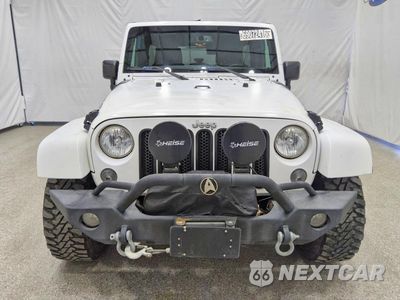 Piąte zdjęcie samochodu w środku: 2016 JEEP WRANGLER UNLIMITED SPORT VIN:1C4BJWDG6GL206951 - miniatura