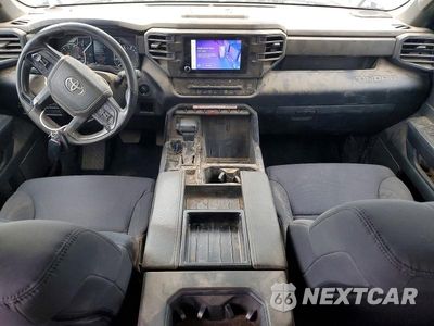 Zdjęcie 8 z 12 samochodu: 2025 TOYOTA TUNDRA SR VIN:5TFKB5DA9SX261365 - miniatura
