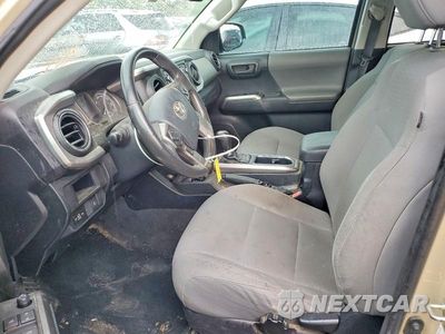 Zdjęcie 7 z 12 samochodu: 2019 TOYOTA TACOMA SR5 V6 VIN:3TMAZ5CN3KM105761 - miniatura
