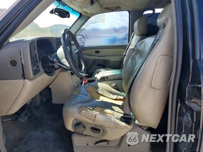 Zdjęcie 7 z 14 samochodu: 2002 GMC YUKON VIN:1GKEC13T22R295369 - miniatura