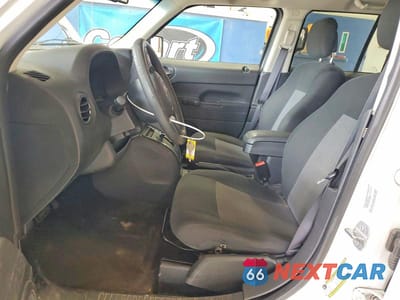 Zdjęcie 7 z 12 samochodu: 2016 JEEP PATRIOT SPORT VIN:1C4NJPBA6GD636636 - miniatura