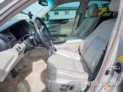 Zdjęcie 7 z 12 samochodu: 2010 LEXUS LS 460 VIN:JTHCL5EF4A5005350 - miniatura