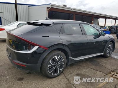 Trzecie zdjęcie samochodu z tyłu: 2024 KIA EV6 LIGHT LONG RANGE VIN:KNDC3DLC7R5224965 - miniatura