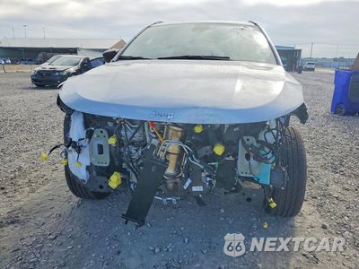 Piąte zdjęcie samochodu w środku: 2025 JEEP COMPASS LATITUDE VIN:3C4NJDBN9ST568224 - miniatura