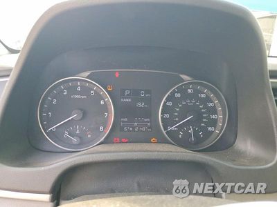Zdjęcie 9 z 12 samochodu: 2017 HYUNDAI ELANTRA SE VIN:KMHD74LF1HU096144 - miniatura