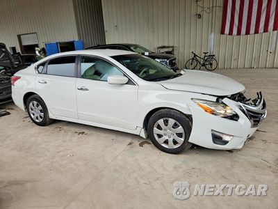 Czwarte zdjęcie samochodu z boku: 2015 NISSAN ALTIMA 2.5 S VIN:1N4AL3AP1FC420081 - miniatura