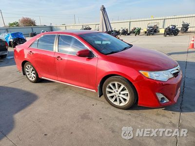 Czwarte zdjęcie samochodu z boku: 2014 TOYOTA CAMRY XLE VIN:4T4BF1FK3ER366736 - miniatura