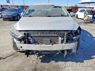 Piąte zdjęcie samochodu w środku: 2019 HYUNDAI IONIQ LIMITED VIN:KMHC75LD2KU110902 - miniatura