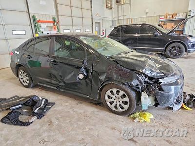 Czwarte zdjęcie samochodu z boku: 2020 TOYOTA COROLLA LE VIN:JTDEPRAE2LJ102916 - miniatura