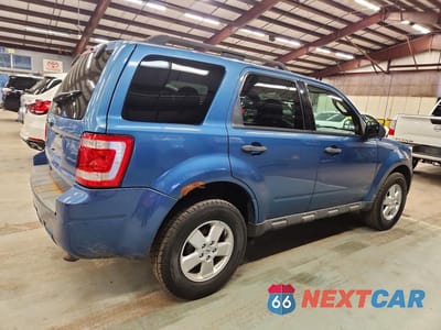 Trzecie zdjęcie samochodu z tyłu: 2010 FORD ESCAPE XLT VIN:1FMCU0D7XAKB28529 - miniatura