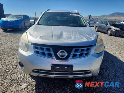 Piąte zdjęcie samochodu w środku: 2013 NISSAN ROGUE S VIN:JN8AS5MV6DW113847 - miniatura