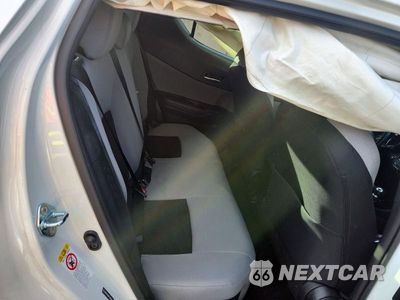 Zdjęcie 10 z 12 samochodu: 2019 TOYOTA C-HR XLE VIN:NMTKHMBX2KR079205 - miniatura