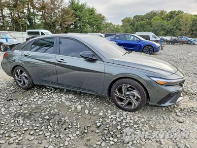 Czwarte zdjęcie samochodu z boku: 2025 HYUNDAI ELANTRA SEL SPORT VIN:KMHLM4DGXSU974494 - miniatura