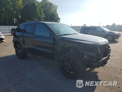 Czwarte zdjęcie samochodu z boku: 2019 JEEP GRAND CHEROKEE LAREDO VIN:1C4RJFAG0KC624241 - miniatura