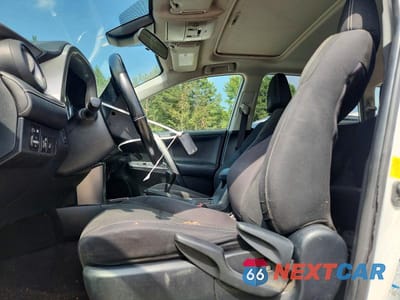 Zdjęcie 7 z 14 samochodu: 2017 TOYOTA RAV4 HYBRID XLE VIN:JTMRJREV7HD079572 - miniatura