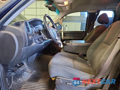 Zdjęcie 7 z 12 samochodu: 2008 CHEVROLET SILVERADO K1500 VIN:2GCEK19J381135877 - miniatura